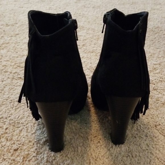 Size 7 Qupid Fringe Booties - Picture 4 of 5